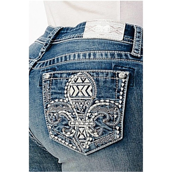 Grace In LA Women's Fleur Embellished Embroidered Pockets Bootcut Stretch Jeans - Picture 1 of 3